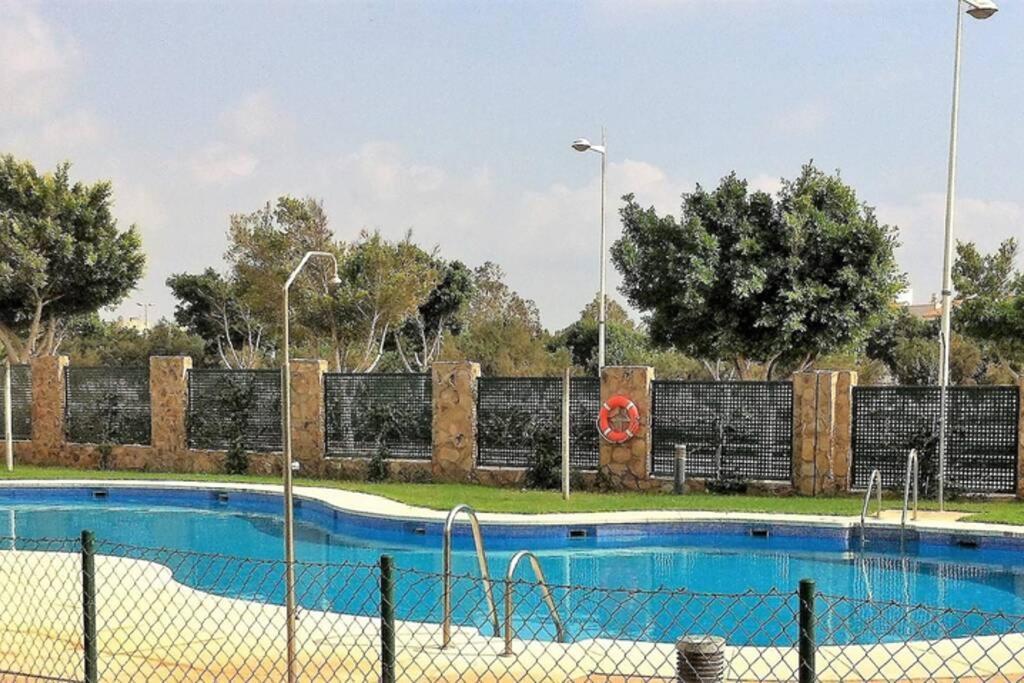 Chill Out Ground Floor Apartm +Private Garden+Wifi Retamar  Exterior photo