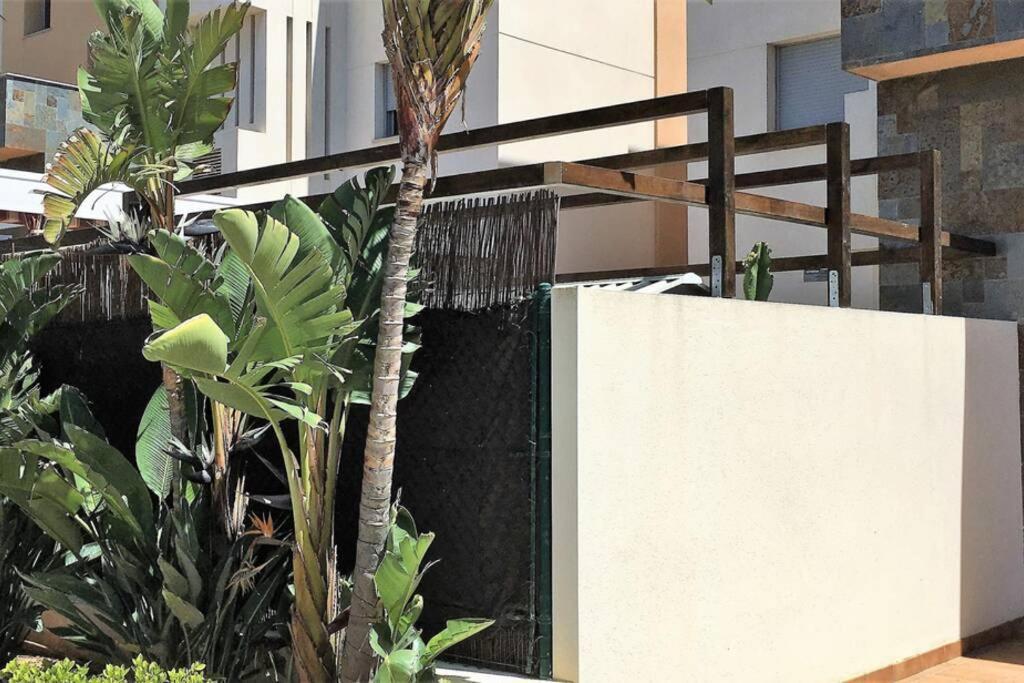 Chill Out Ground Floor Apartm +Private Garden+Wifi Retamar  Exterior photo